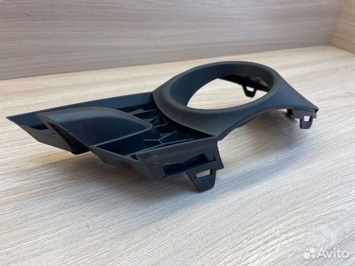 Заглушка противотуманной фары левая LADA X-Ray