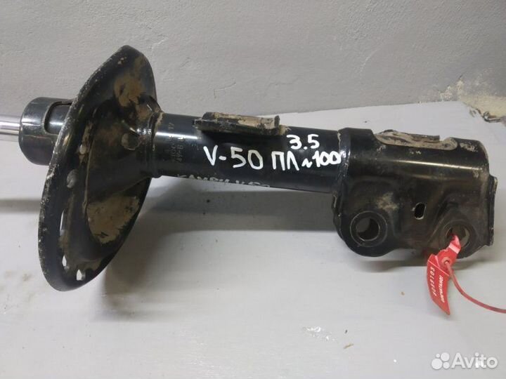 Амортизатор передний левый Toyota Camry V-50 3.5