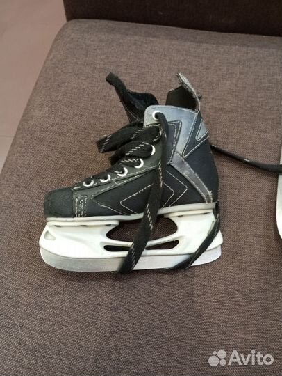 Коньки хоккейные Easton y