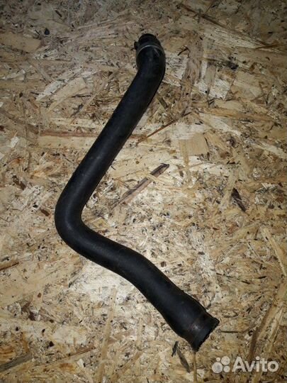 Патрубок системы охлаждения Mercedes Viano W639 OM