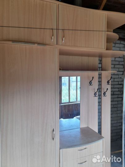 Продам прихожую бу