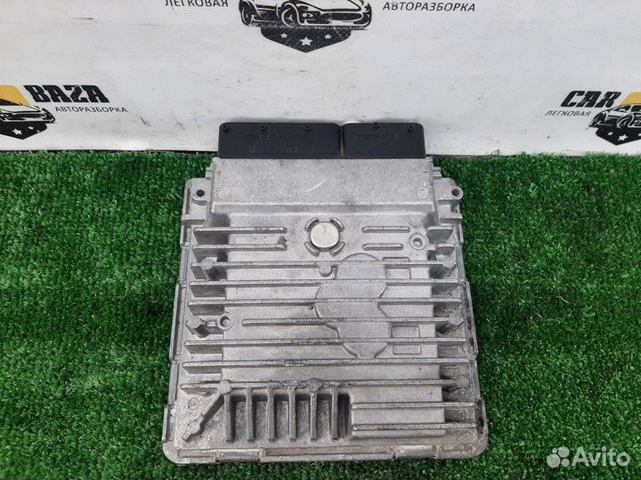 Блок управления двигателем Volkswagen Golf