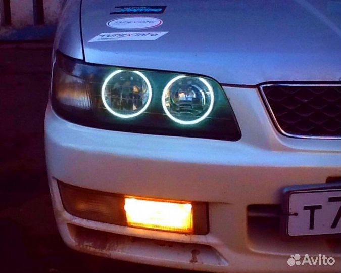 Ангельские глазки Nissan Laurel C35