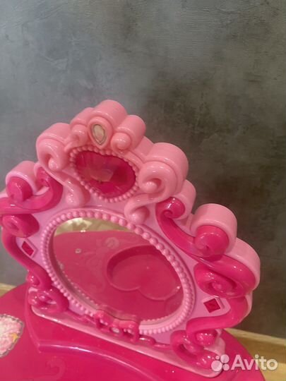 Туалетный столик с зеркалом и подсветкой бу