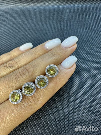 Серьги пусеты