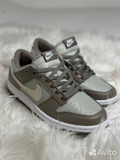 Женские кроссовки Nike dunk low