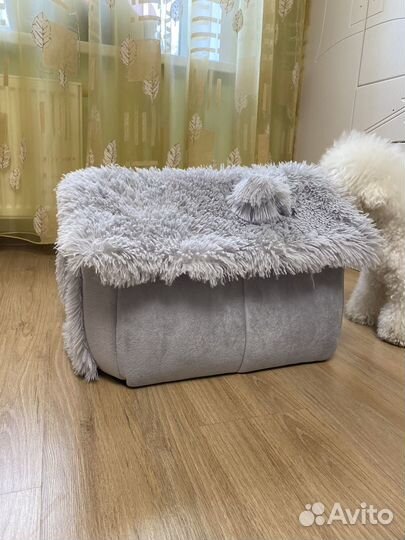 Домик для кошек и собак мелких пород