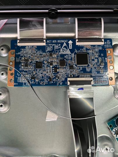 Телевизор hyundai H-LED65QBU7500 по запчастям