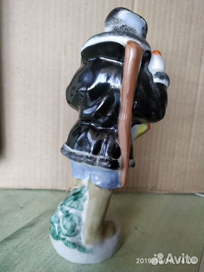 Статуэтка фарфоровая Охотник бфз