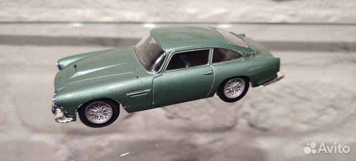 Aston Martin DB4 1/43