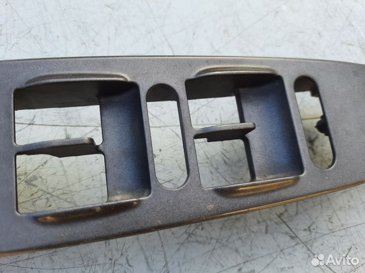 Накладка блока стеклоподъемников Chery Tiggo T11