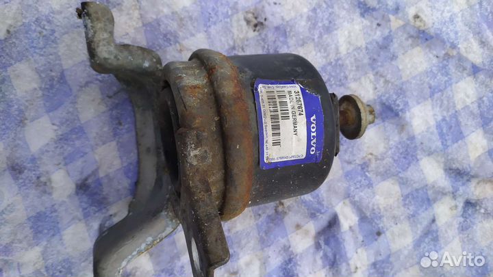 Опора двигателя правая Вольво s80 2nd