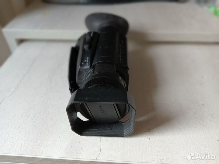 Видеокамера Sony FDR-AX700 + Boya BY-BM3031