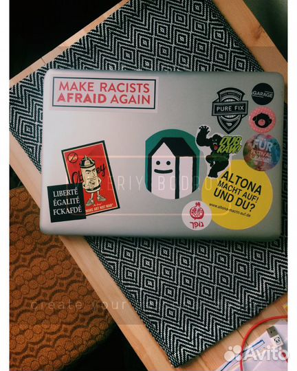 Печать наклеек, этикеток, стикеров, флаеров