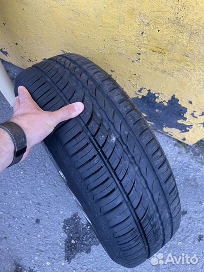 Pirelli Carrier 185/65 R15