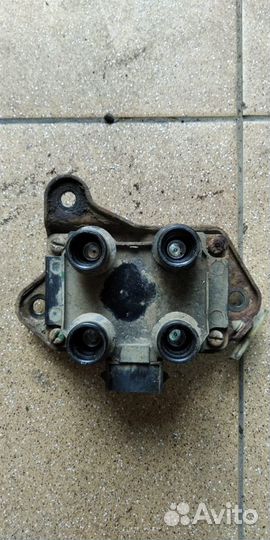 Катушка зажигания Форд Фиеста мк3 1.1