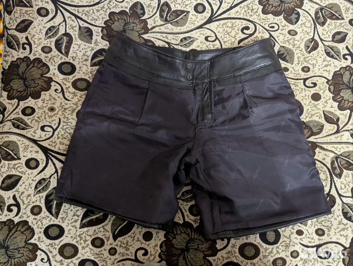 Кожаные шорты