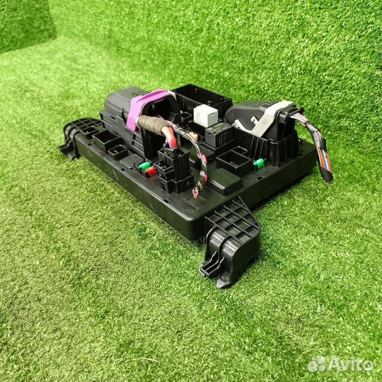 Блок предохранителей Opel Astra J GTC 2012