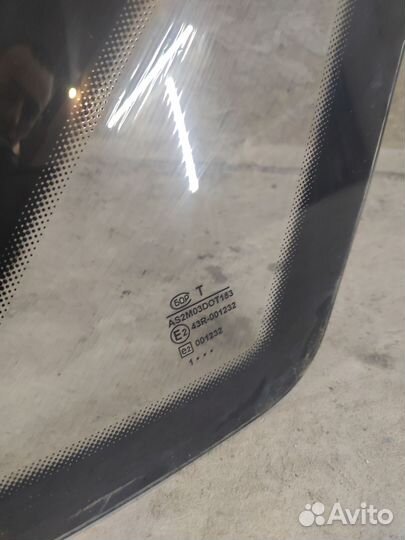 Стекло треугольник ваз 2110