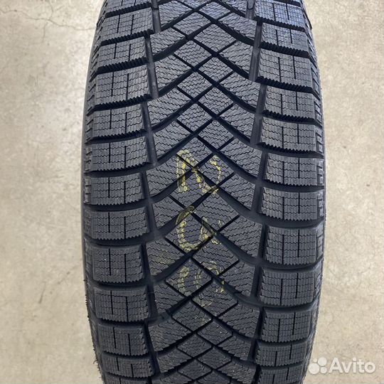 Pirelli Ice Zero FR 215/60 R17 T