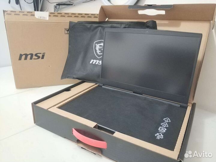 Игровой ноутбук MSI GF63 Thin 9RCX 15.6