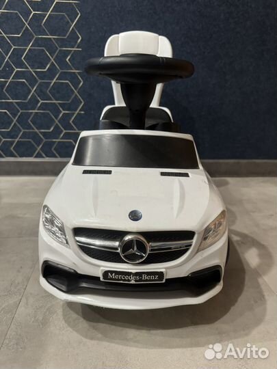 Машинка каталка толокар с ручкой mercedes