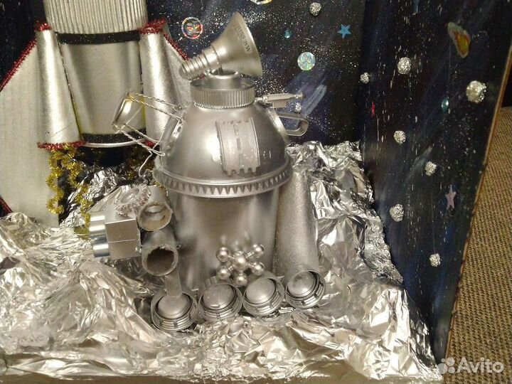 Поделка ко дню Космонавтики на заказ