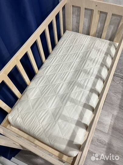 Кроватка для новорожденных