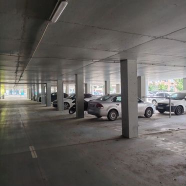 Машиноместо, 12 м²