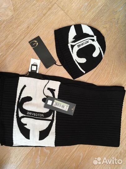 Шапка Just Cavalli новая + шарф