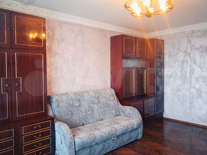 2-к. квартира, 58 м², 10/17 эт.