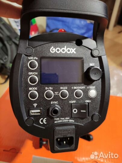 Godox QT600IIM вспышка