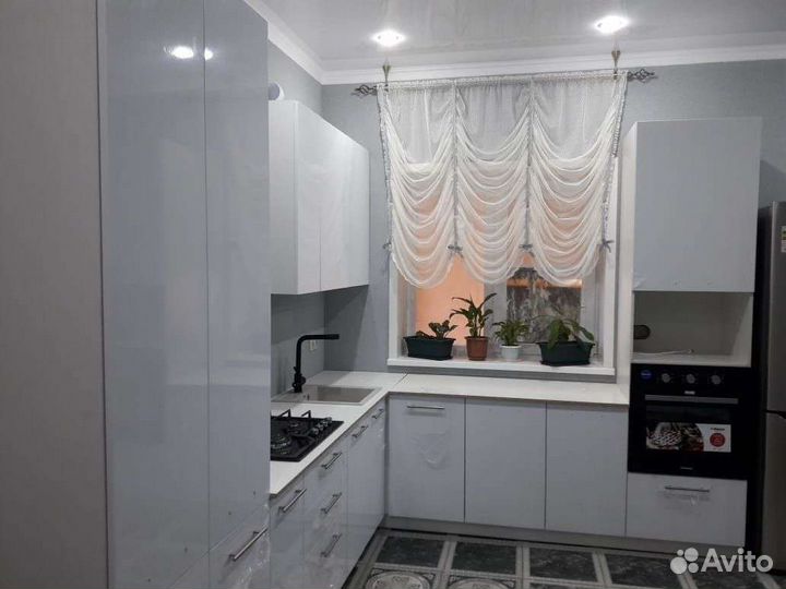 Кухонный гарнитур +на заказ