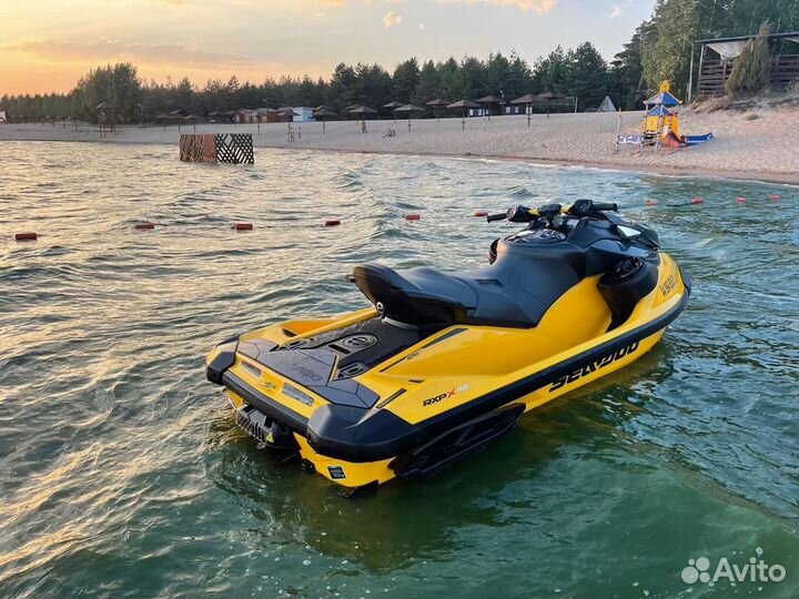 BRP RXP-300 Sea-Doo