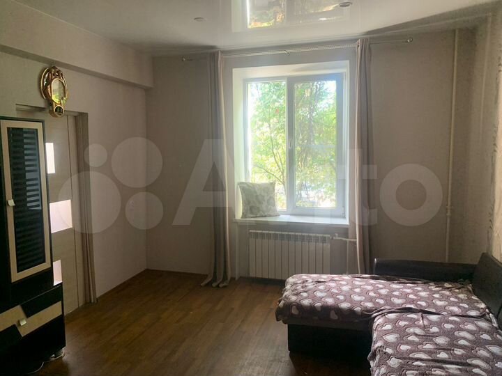 Комната 20 м² в 3-к., 1/2 эт.