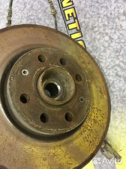 Кулак поворотный со ступицей Опель Корса Д D +ABS