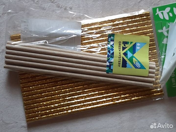 Трубочки и шпажки для вечеринки или пикника