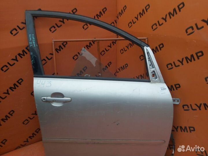 Дверь передняя правая Toyota Ipsum ACM21 2AZ-FE