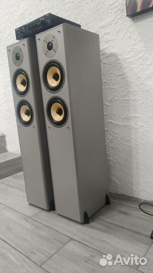 Центр стерео с bluetooh и напольными колонками кар