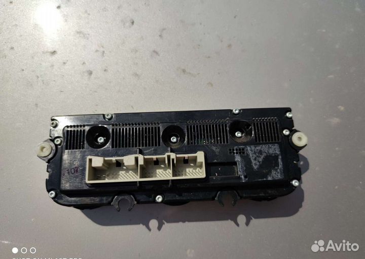 Блок управления климатом Skoda Octavia A5