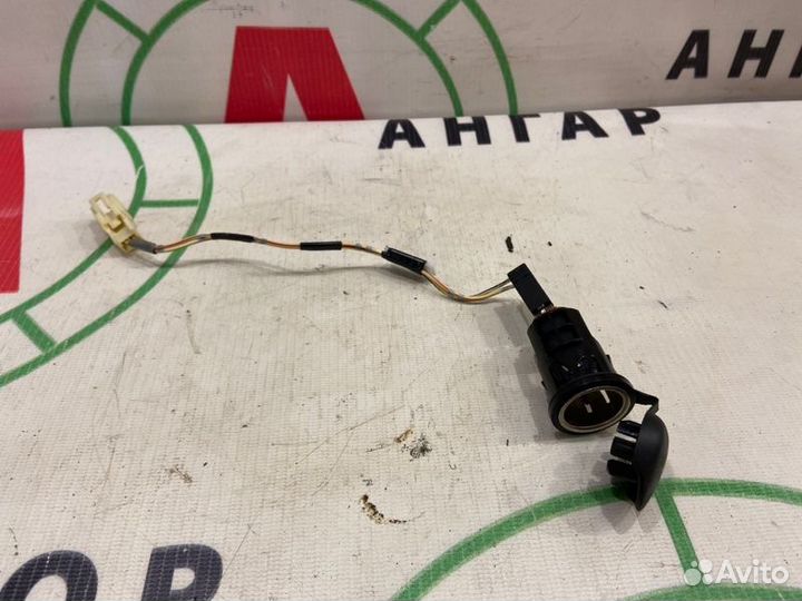 Дополнительная розетка Toyota Avensis T25 1zzfe