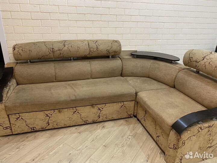 Угловой диван бу в спальню