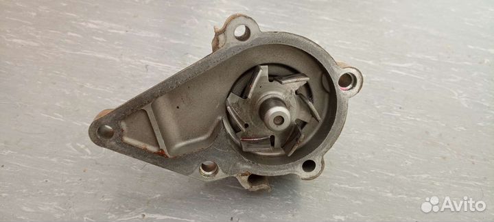 Водяная помпа accent