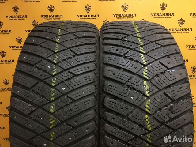 Goodyear UltraGrip Ice 215/55 R17 98T
