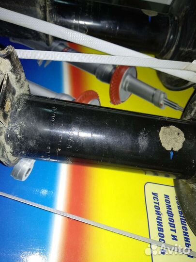 Стойки передние на лада largus