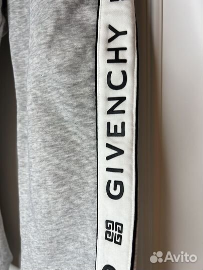 Футболка и спортивные штаны Givenchy