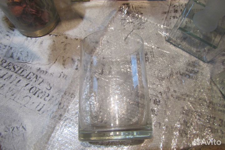 Вазы, подсвечник