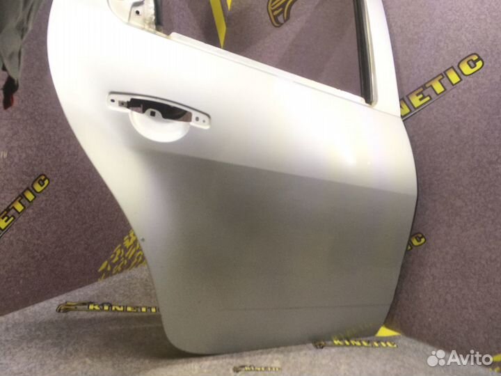 Дверь задняя правая Duster Дастер дорестайлинга