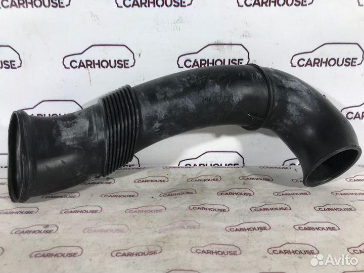 Патрубок воздушного фильтра Volkswagen Touareg GP