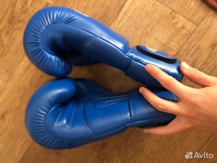 Боксерские перчатки 12 oz clinch